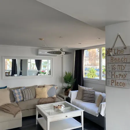 Frente Al Mar, Moderno Con Aire Acondicionado, Parking Y Free Wi-fi *