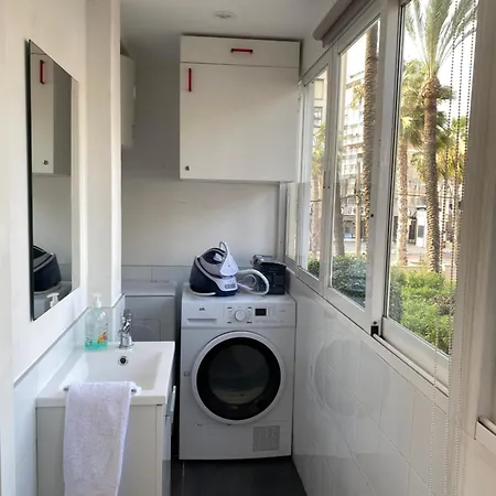 Frente Al Mar, Moderno Con Aire Acondicionado, Parking Y Free Wi-fi