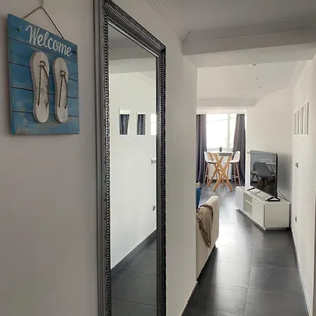 Frente Al Mar, Moderno Con Aire Acondicionado, Parking Y Free Wi-fi *