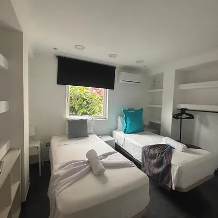 Torre Yago Primera Linea Playa Con Wi-fi & Ac בנידורם
