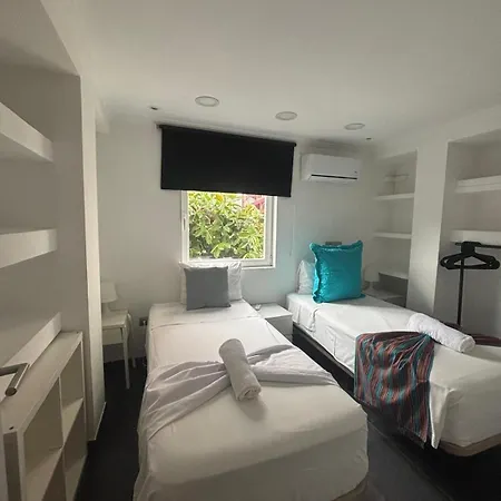 Torre Yago Primera Linea Playa Con Wi-fi & Ac דירה *